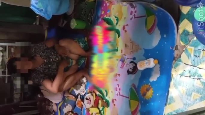 Tante Eksib Di Warung 1