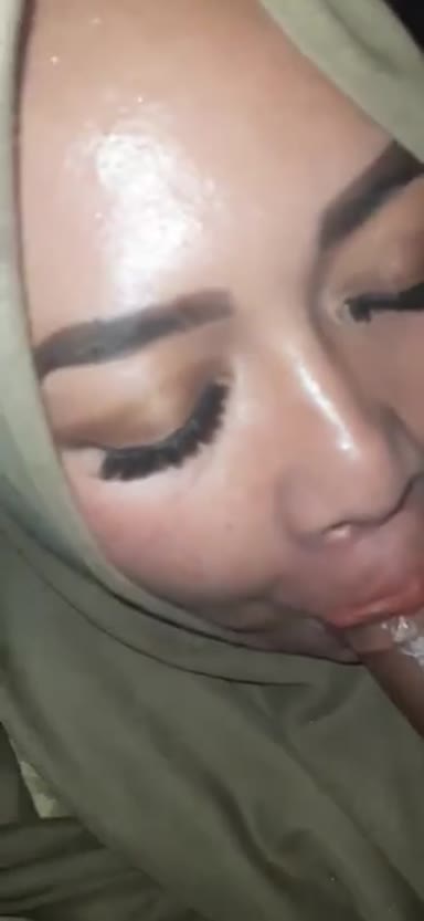 Lidah Tante Menari Diatas Pulkon