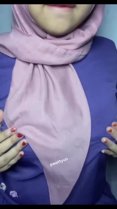 Ukhty Hijab Ungu Colmek Part 1