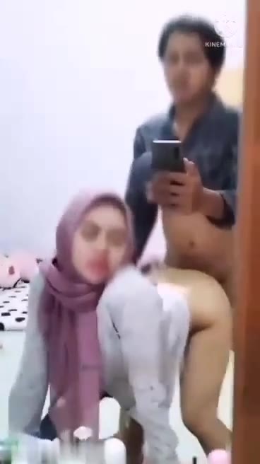 Doggy Pantat Semok Mendesah