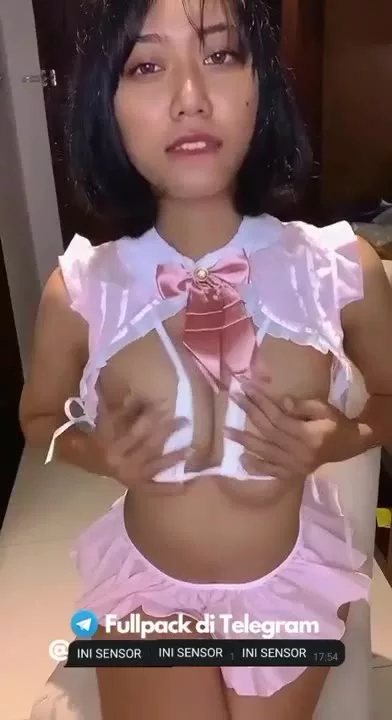 Bokep Indo Manis Seksi BH Putih Remas Tetek